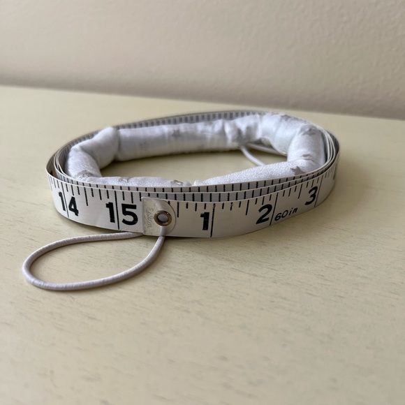 Angel Costume with Headpiece. White metallic fabric with faux fur trim. - Picture 8 of 8